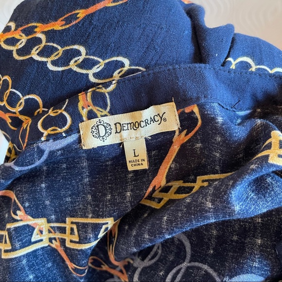 Democracy Button Down Blouse, size Large - Picture 7 of 9